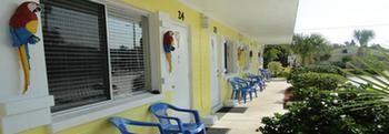 White Sands Beach Resort Holmes Beach Buitenkant foto
