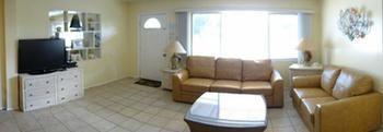 White Sands Beach Resort Holmes Beach Buitenkant foto