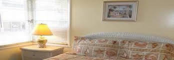 White Sands Beach Resort Holmes Beach Buitenkant foto